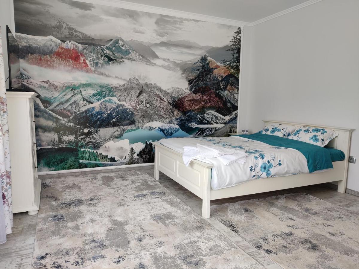 Vizuina Lupului Hotel Gura Humorului Esterno foto