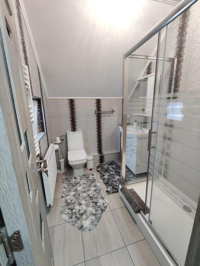 Vizuina Lupului Hotel Gura Humorului Esterno foto