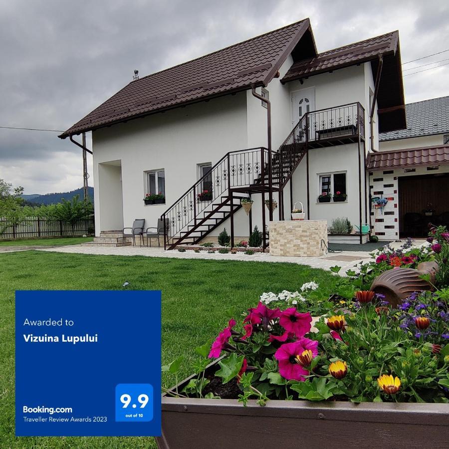 Vizuina Lupului Hotel Gura Humorului Esterno foto